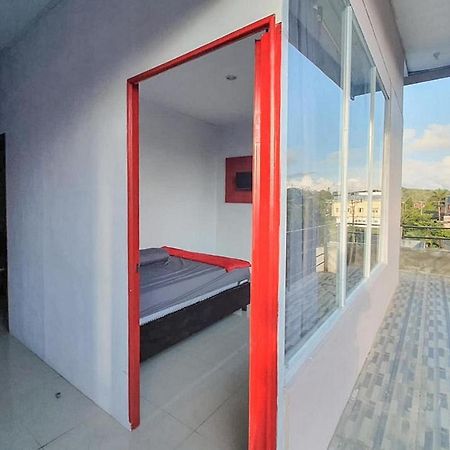 Sky Residence Tomohon Mitra Reddoorz 外观 照片