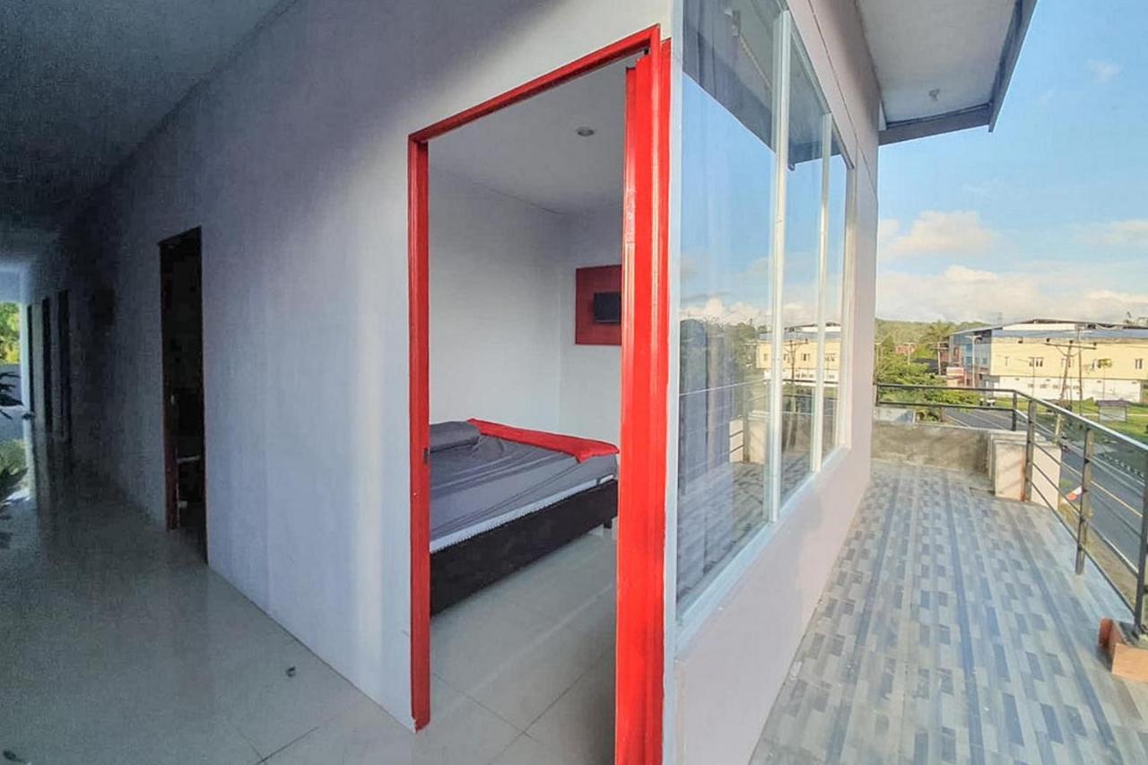 Sky Residence Tomohon Mitra Reddoorz 外观 照片