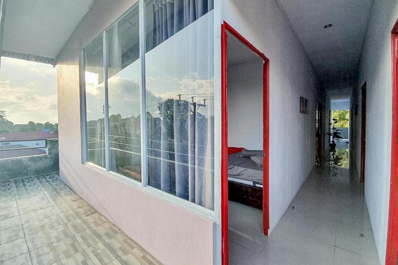 Sky Residence Tomohon Mitra Reddoorz 外观 照片